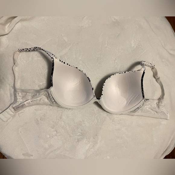 💞Lane Bryant Cacique Plunge Bra💞 - Picture 6 of 6